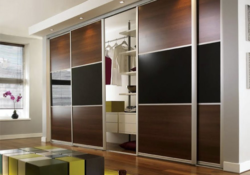 Gardrób szekrények